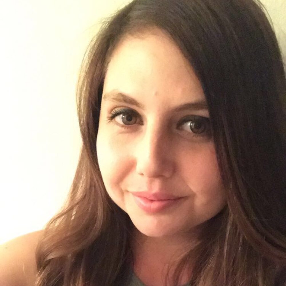 Meet your Posher, Roya